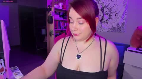 Snapshot of gitera_ chatting on January 30, 9:58 pm AlexaMillis online show from January 30, 9:58 pm