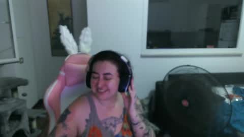 giugiustreams online show from September 21, 5:06 pm