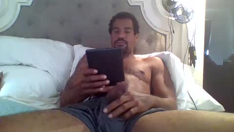 Snapshot of givemesomethinggood69 chatting on September 14, 3:57 pm givemesomethinggood69 online show from September 14, 3:57 pm