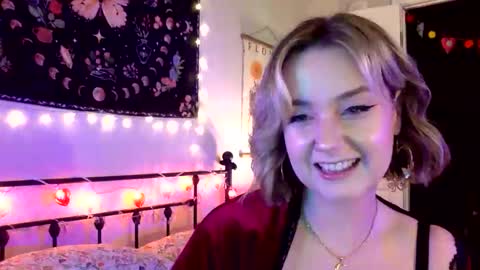 givemesweetdreams online show from November 21, 1:14 am