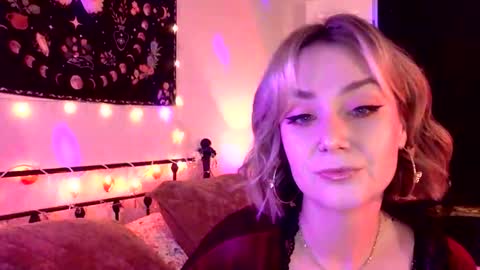 givemesweetdreams online show from October 27, 7:14 pm