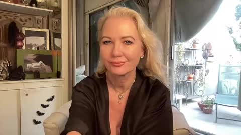 Gl1tter Barbie online show from October 21, 4:28 am