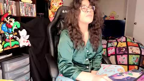 glaceon9 online show from March 18, 4:51 am