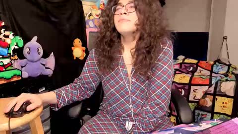 glaceon9 online show from December 16, 3:35 am