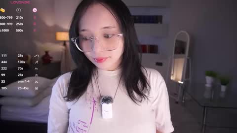 Sandra  online show from February 21, 6:00 pm