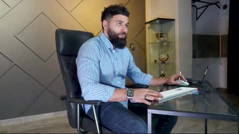 Snapshot of glennmasters chatting on February 22, 8:31 pm Matthew .. for short call me Matt online show from February 22, 8:31 pm