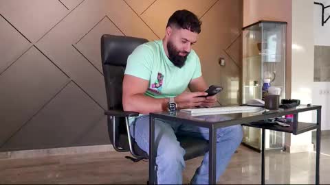 Snapshot of glennmasters chatting on February 14, 1:40 pm Matthew .. for short call me Matt online show from February 14, 1:40 pm