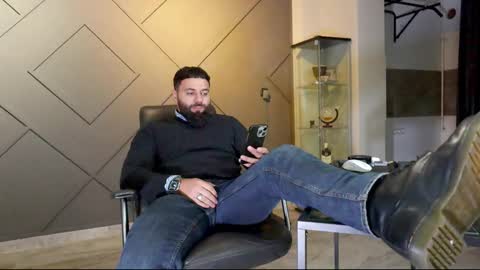 Snapshot of glennmasters chatting on February 22, 1:11 am Matthew .. for short call me Matt online show from February 22, 1:11 am