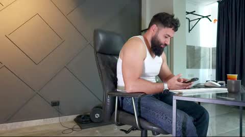 Snapshot of glennmasters chatting on February 11, 9:31 am Matthew .. for short call me Matt online show from February 11, 9:31 am