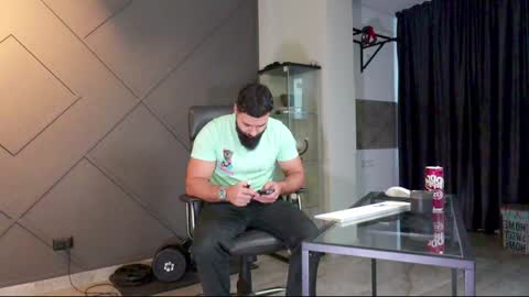 Snapshot of glennmasters chatting on January 16, 6:03 am Matthew .. for short call me Matt online show from January 16, 6:03 am