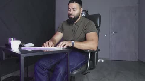 Matthew .. for short call me Matt online show from October 21, 8:34 pm