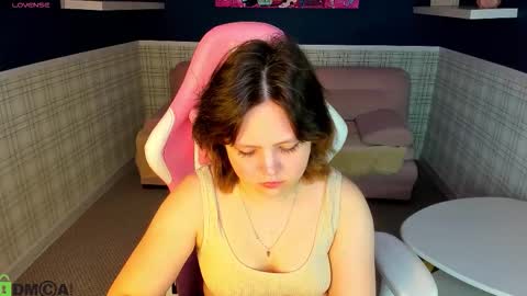 glimmer_goddesss online show from October 14, 1:41 am