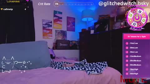 Snapshot of glitchwitch chatting on February 28, 6:10 am Glitch online show from February 28, 6:10 am