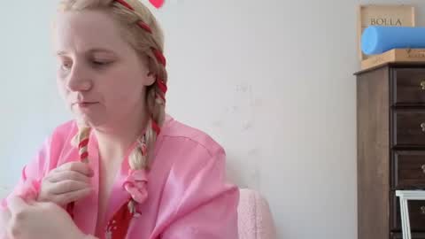 Glitch online show from May 21, 4:13 pm