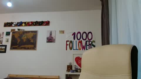 glitter_doll online show from September 10, 8:04 am