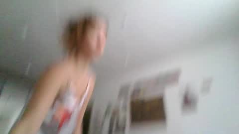 glitter_doll online show from February 19, 9:50 am