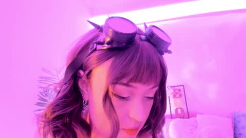 Mimi online show from October 20, 7:30 pm