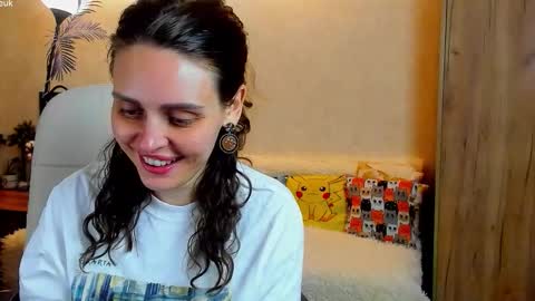 Gloria Wood online show from October 5, 8:16 pm