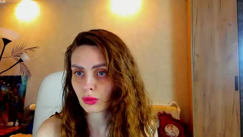 Gloria Wood online show from May 22, 7:09 pm
