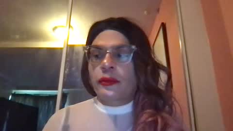 Glow Goddess online show from September 21, 3:38 pm