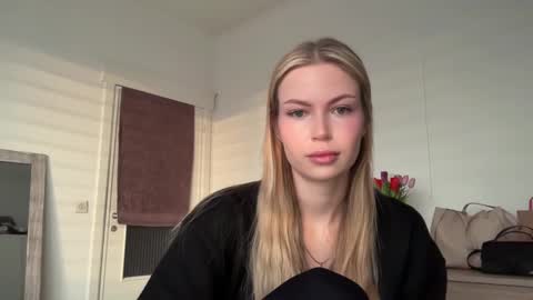 glow_angel online show from January 27, 4:01 pm