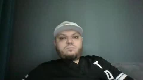 Snapshot of glusgan chatting on February 27, 7:19 am Your boy online show from February 27, 7:19 am