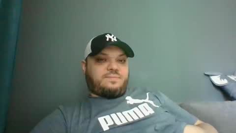 Snapshot of glusgan chatting on March 7, 8:34 am Your boy online show from March 7, 8:34 am