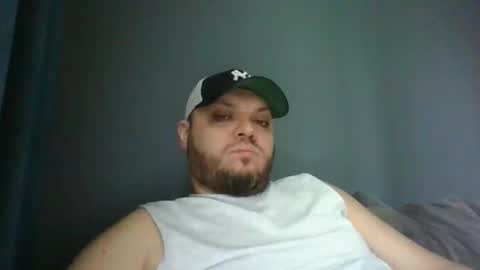 Snapshot of glusgan chatting on March 10, 7:33 am Your boy online show from March 10, 7:33 am