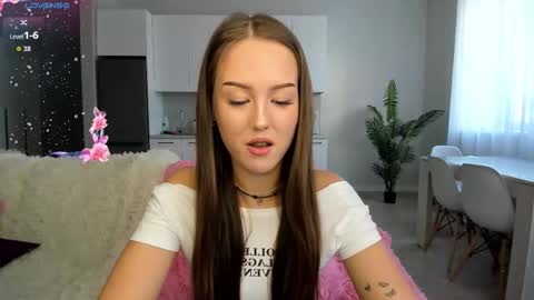 Lina online show from February 28, 9:02 am