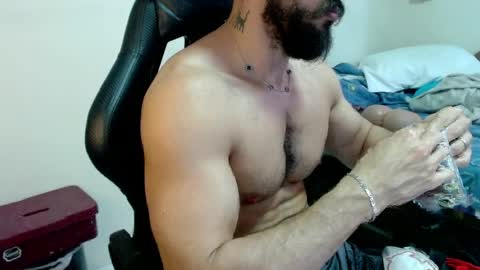 god hunkules online show from April 6, 6:42 pm