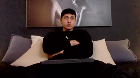 Snapshot of god_of_olympus1 chatting on January 8, 7:24 pm steven online show from January 8, 7:24 pm