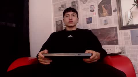 Snapshot of god_of_olympus1 chatting on March 3, 12:17 pm steven online show from March 3, 12:17 pm
