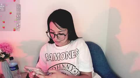 M A R T I N A  online show from November 18, 7:50 pm