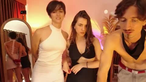   330 UTC2 girls   online show from May 11, 4:19 am