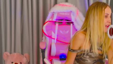 Katarina online show from November 10, 4:10 pm