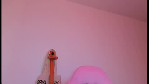 vee online show from October 15, 10:43 pm