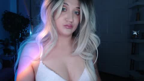 Goddess Emmy online show from March 26, 5:02 am