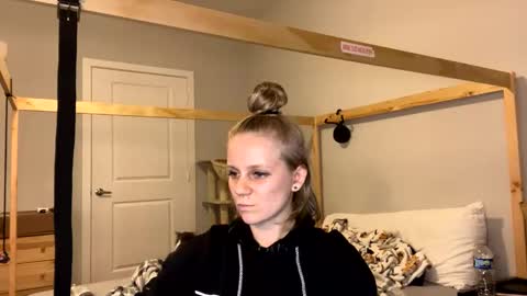 Snapshot of goddessfeyaa chatting on February 2, 1:45 am feyaa22 online show from February 2, 1:45 am