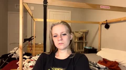 Snapshot of goddessfeyaa chatting on January 25, 2:26 am feyaa22 online show from January 25, 2:26 am