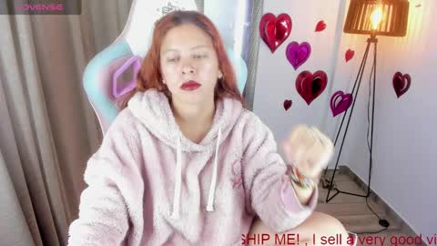 Snapshot of goddessjessica_roger chatting on February 17, 6:20 am Goddess Jessica and slave Roger online show from February 17, 6:20 am