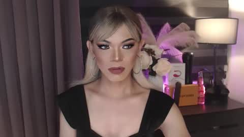 Michaella online show from September 15, 1:23 pm