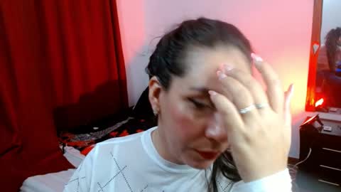 Snapshot of goddessnahi chatting on February 20, 1:36 am Naih Reyes online show from February 20, 1:36 am