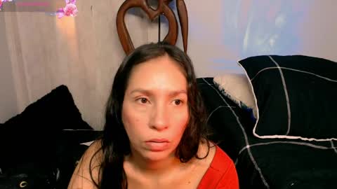  Naih Reyes online show from June 2, 2:35 am