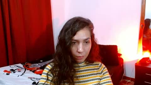 Snapshot of goddessnahi chatting on January 19, 5:37 am Naih Reyes online show from January 19, 5:37 am