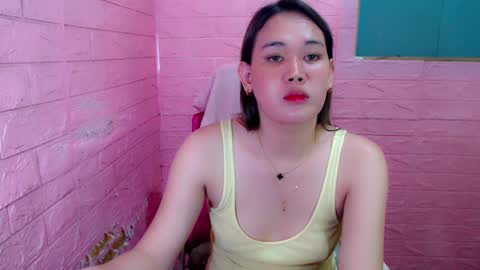 Snapshot of goddesspetits4u chatting on December 8, 12:08 pm Kerstina is BACK online show from December 8, 12:08 pm