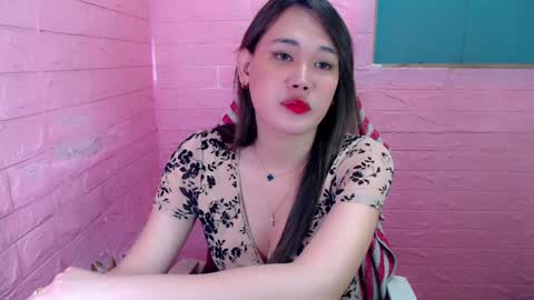 Snapshot of goddesspetits4u chatting on December 9, 8:44 am Kerstina is BACK online show from December 9, 8:44 am