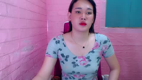 Snapshot of goddesspetits4u chatting on December 3, 5:26 am Kerstina is BACK online show from December 3, 5:26 am