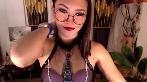 Snapshot of goddessquinnie chatting on January 24, 12:52 am quinnie online show from January 24, 12:52 am