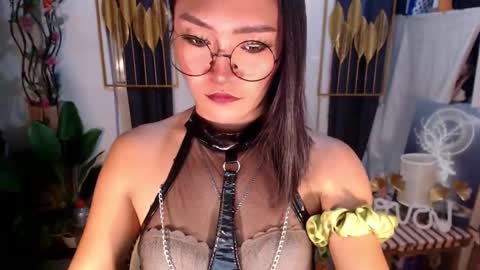 Snapshot of goddessquinnie chatting on February 6, 2:44 am quinnie online show from February 6, 2:44 am