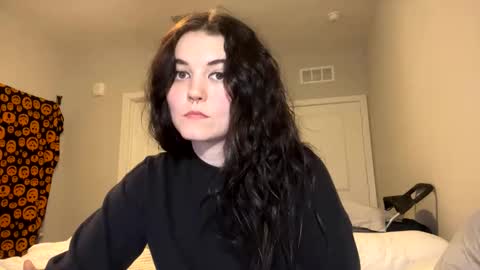 Snapshot of goddessshadowraven chatting on February 6, 1:16 am Goddess Raven online show from February 6, 1:16 am